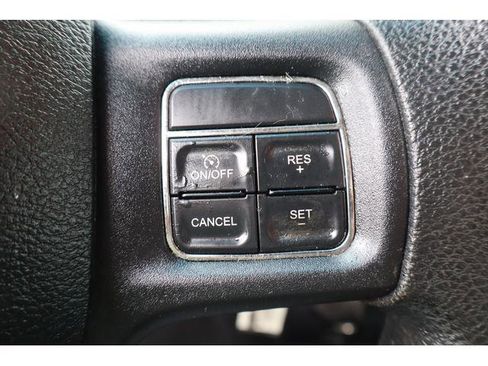 Used 2013 RAM 1500 Classic SLT w/ Premium Display Pkg AWD/4WD image 11