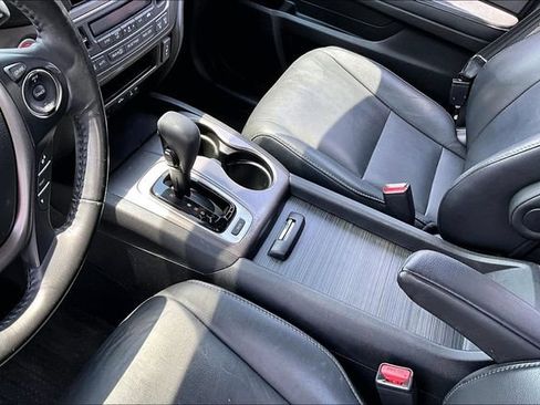 Used 2017 Honda Pilot EX-L image 16