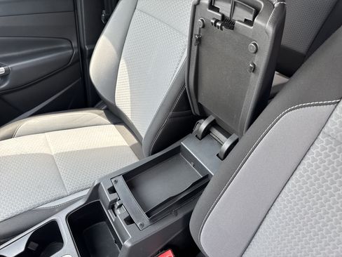 Used 2017 Ford Escape SE AWD/4WD image 15