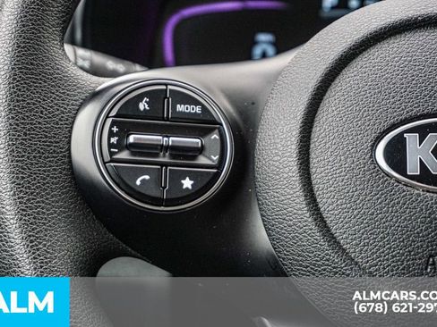 Used 2025 Kia Soul LX image 30