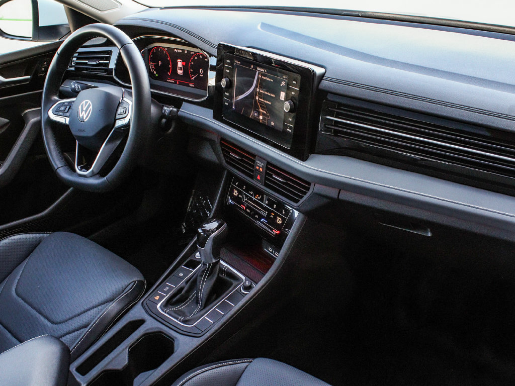 Used 2025 Volkswagen Jetta SEL FWD image 41