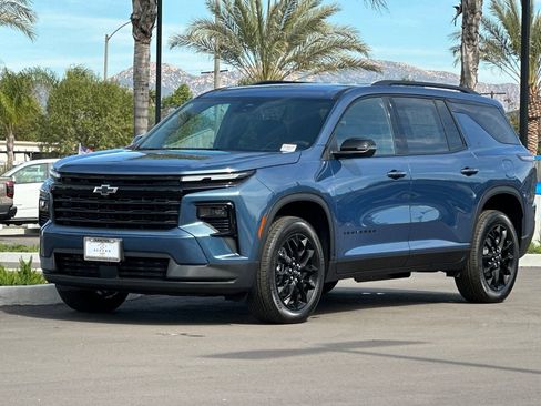 New 2026 Chevrolet Traverse LT w/ Midnight/Sport Edition image 8