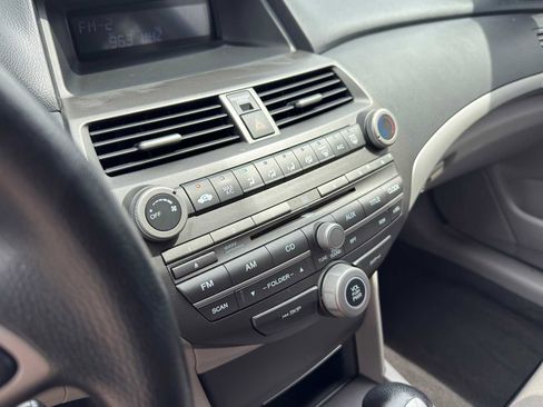 Used 2011 Honda Accord LX-P image 17