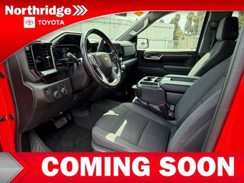Used 2023 Chevrolet Silverado 1500 LT w/ Protection Package RWD image 5
