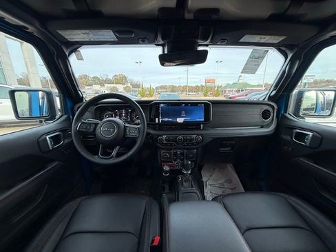 Used 2024 Jeep Gladiator Rubicon AWD/4WD image 34