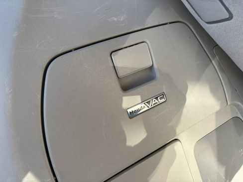 Used 2016 Honda Odyssey SE image 11