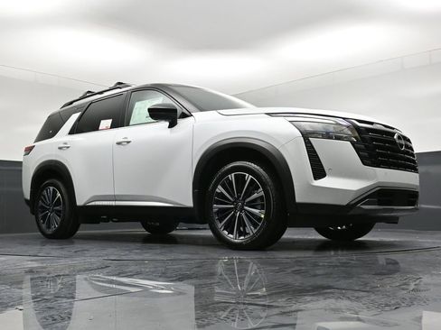 New 2026 Nissan Pathfinder Platinum AWD/4WD image 31