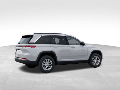 New 2025 Jeep Grand Cherokee Laredo X w/ Luxury Tech Group I image 5