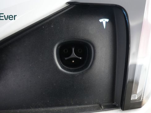 Used 2023 Tesla Model X AWD/4WD image 10