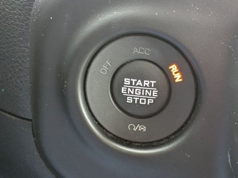 Used 2021 Jeep Wrangler Unlimited Rubicon AWD/4WD image 27