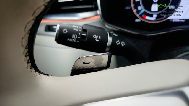 Used 2025 Jaguar F-PACE R-Dynamic S AWD/4WD image 58