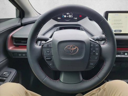 Used 2025 Toyota Prius Plug-In Hybrid image 18