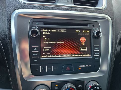 Used 2013 GMC Acadia SLE AWD/4WD image 23