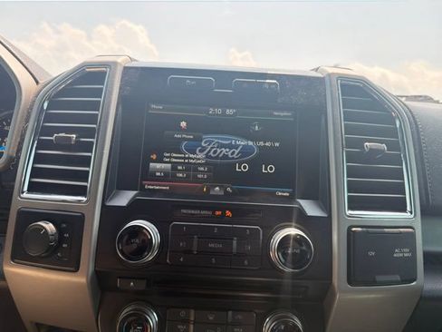 Used 2015 Ford F150 Lariat w/ Equipment Group 501A Mid AWD/4WD image 31