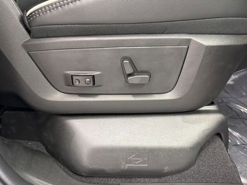 New 2026 RAM 2500 Laramie w/ Night Edition AWD/4WD image 25