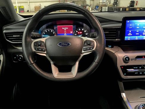 Certified 2023 Ford Explorer XLT w/ Equipment Group 202A image 5