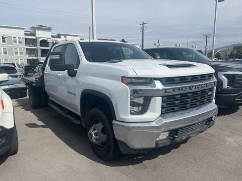 Used 2022 Chevrolet Silverado 3500 LT w/ Convenience Package AWD/4WD image 2