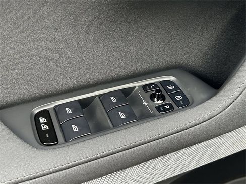 Used 2022 Polestar Polestar 2 w/ Plus Package image 21