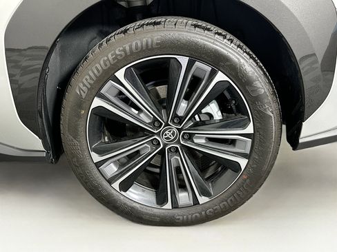 Used 2024 Toyota bZ4X Limited image 11