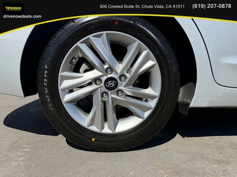Used 2020 Hyundai Elantra SEL FWD image 29