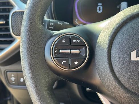 Certified 2025 Kia Soul LX w/ LX Technology Package image 24