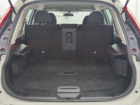 Used 2018 Nissan Rogue SV FWD image 13