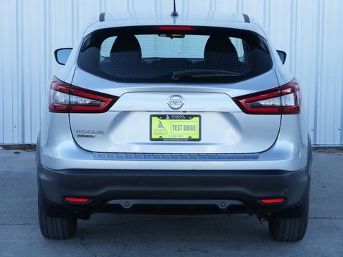 Used 2020 Nissan Rogue Sport S image 44