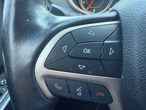 Used 2016 Jeep Cherokee Limited AWD/4WD image 28