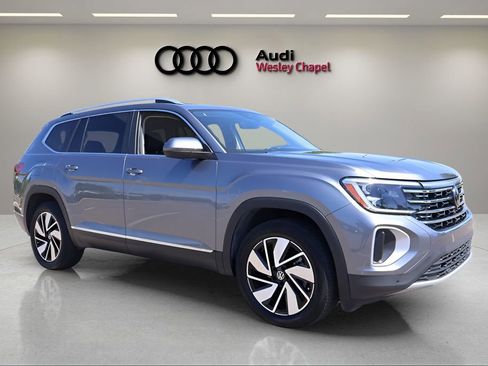 Used 2024 Volkswagen Atlas SEL image 8