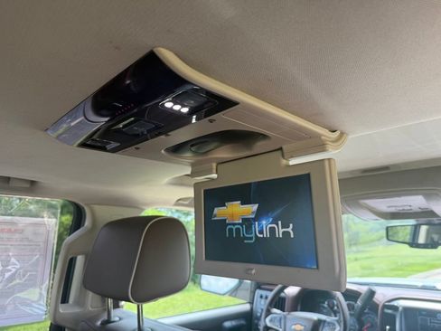 Used 2015 Chevrolet Silverado 2500 High Country w/ Duramax Plus Package AWD/4WD image 20