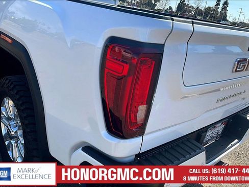Used 2020 GMC Sierra 2500 Denali w/ Denali Ultimate Package image 24