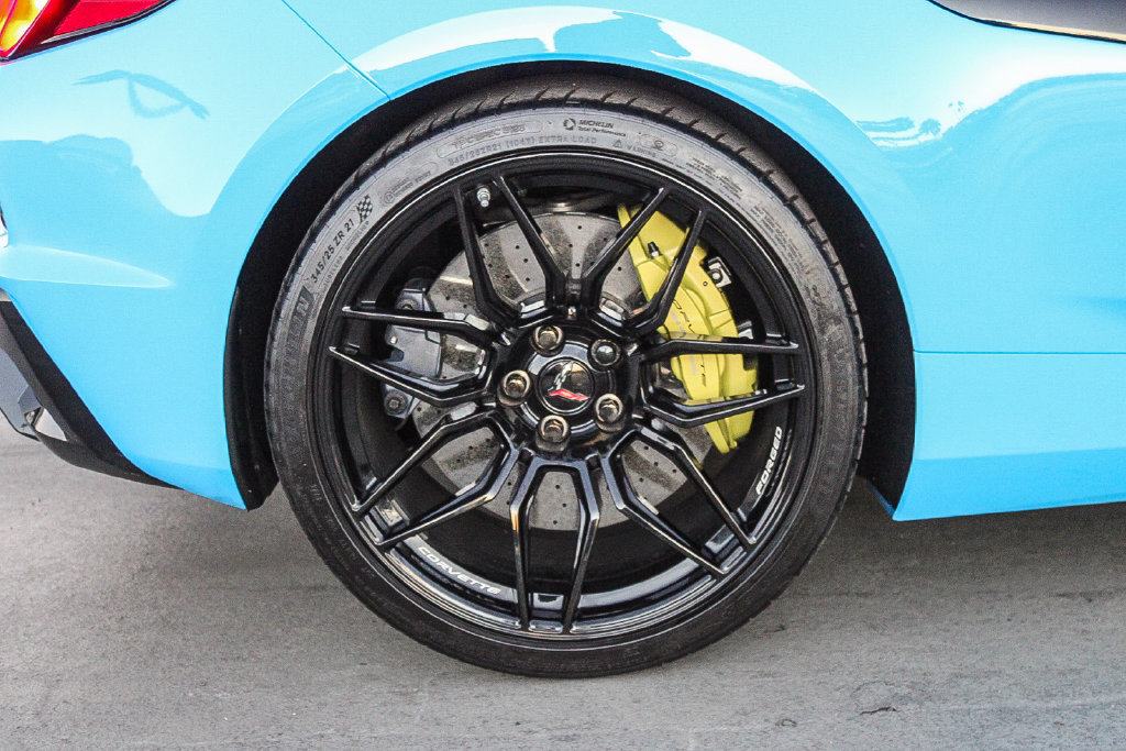 Used 2024 Chevrolet Corvette Z06 RWD image 11