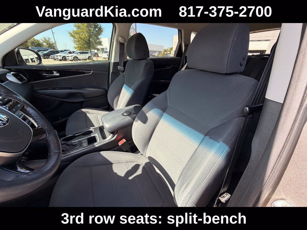 Used 2019 Kia Sorento FWD V6 image 13