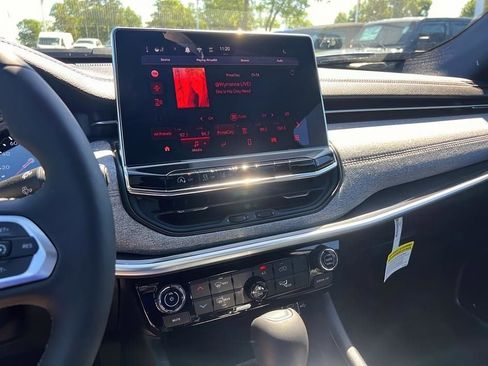 New 2024 Jeep Compass Latitude w/ Sun and Sound Group image 16