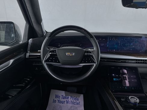 Used 2025 Cadillac Escalade Sport Platinum w/ LPO, Floor Liner Package AWD/4WD image 26