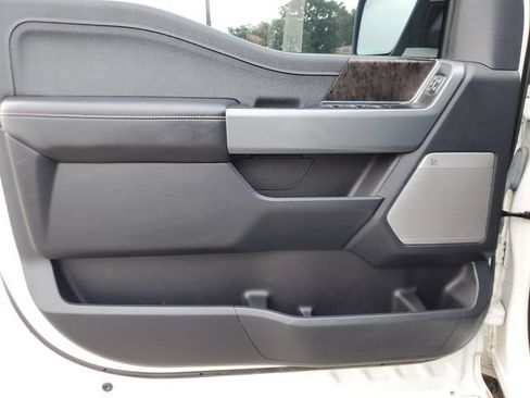 Used 2022 Ford F150 Lariat w/ FX4 Off-Road Package AWD/4WD image 16