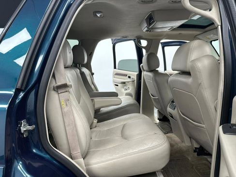 Used 2005 Cadillac Escalade AWD image 33