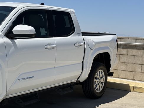 Used 2025 Toyota Tacoma SR5 RWD image 9