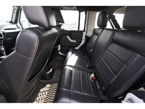 Used 2012 Jeep Wrangler Unlimited Rubicon w/ Dual Top Group image 7