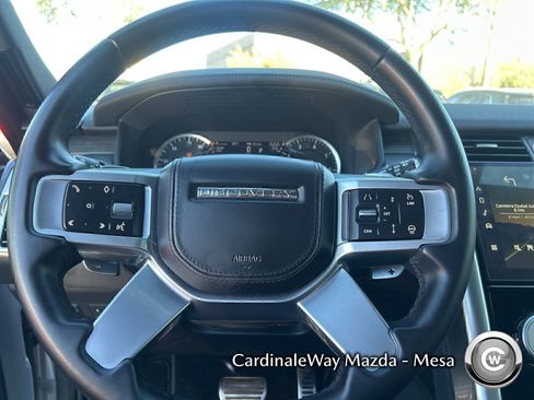 Used 2023 Land Rover Discovery Metropolitan Edition image 22