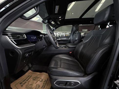 Used 2022 Jeep Wagoneer Series III w/ Premium Group I image 19