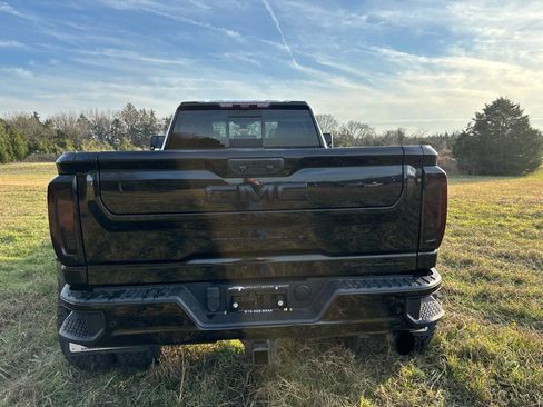 Used 2021 GMC Sierra 3500 Denali w/ Denali Ultimate Package image 4