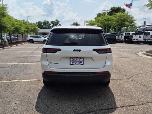 Used 2021 Jeep Grand Cherokee L Laredo AWD/4WD image 4