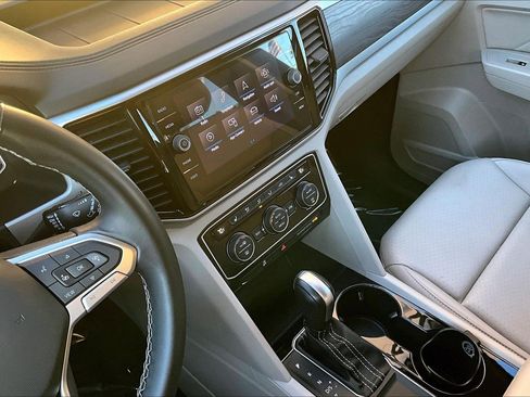 Used 2022 Volkswagen Atlas SE image 33