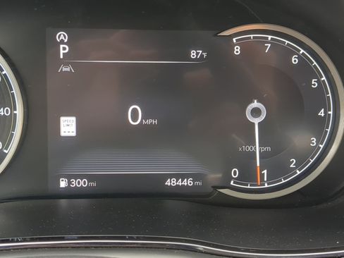 Used 2025 Genesis GV70 2.5T AWD/4WD image 24