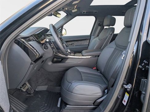 New 2025 Land Rover Range Rover Sport Dynamic SE image 7