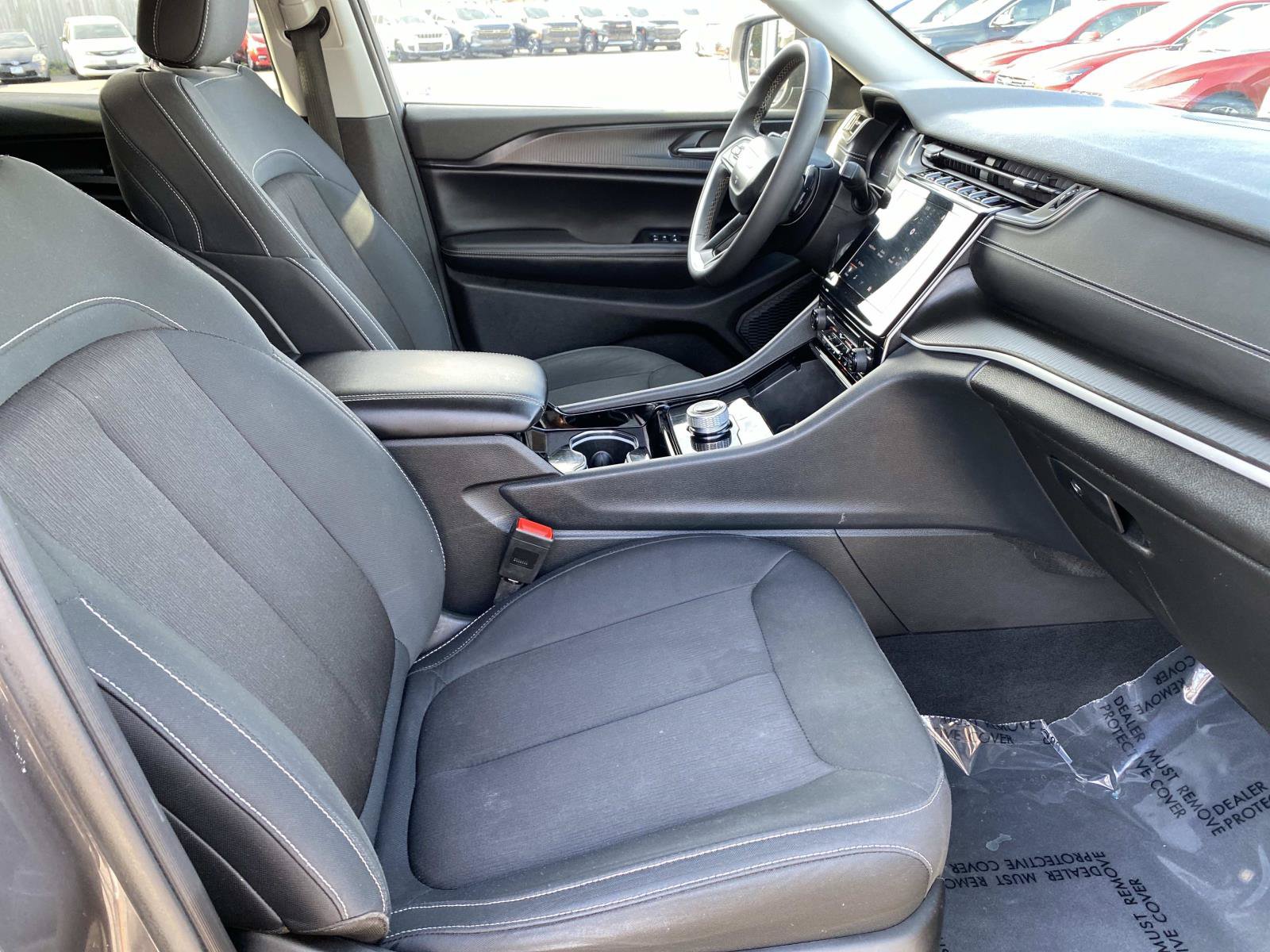 Used 2023 Jeep Grand Cherokee L Laredo AWD/4WD image 22