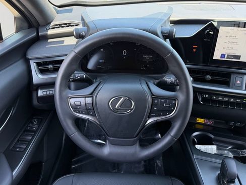 Used 2025 Lexus UX 300h AWD w/ Accessory Package (Z1) image 17