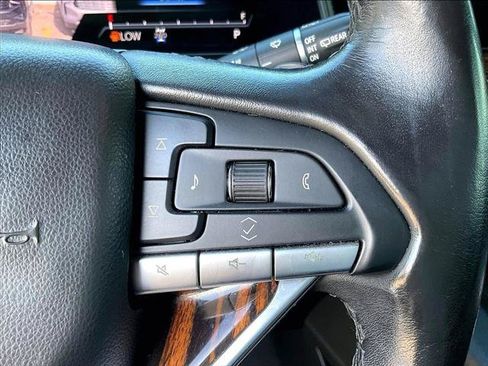 Used 2021 Cadillac Escalade ESV Premium Luxury w/ Driver Assist Tech Package AWD/4WD image 21