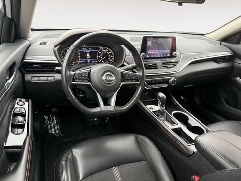 Used 2024 Nissan Altima 2.5 SR image 15